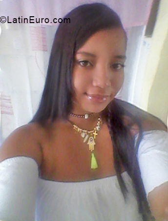 Date this georgeous Colombia girl Samara from Cartago CO24164