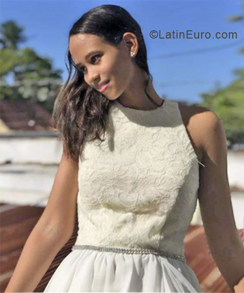 Date this attractive Colombia girl Rosa from Medellin CO24171
