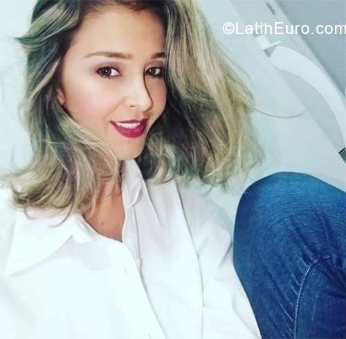 Date this cute Brazil girl Claudia from Sao Paulo BR10625