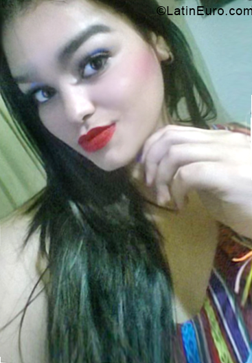 Date this cute Venezuela girl Andrea from Cabimas VE2004