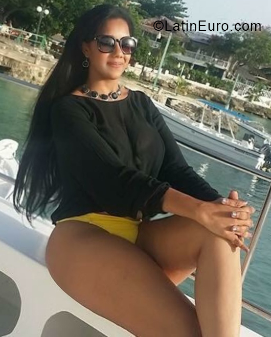Date this georgeous Dominican Republic girl Seara from Santo Domingo DO32959