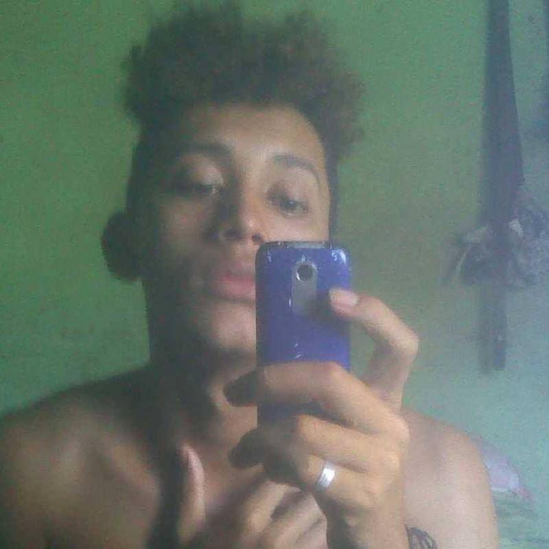 Date this hot Venezuela man Alexis98 from Maturin VE1839