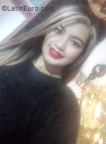 Date this hard body Colombia girl Chica from Medellin CO24294