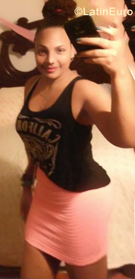 Date this funny Dominican Republic girl Ericka from Samana DO33110