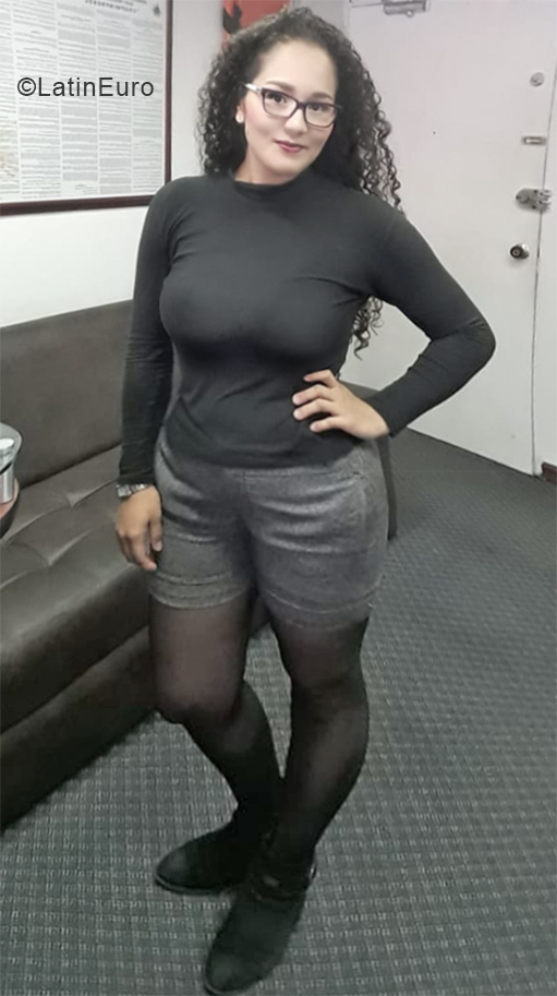 Date this passionate Colombia girl Leidy from Bogota CO24328