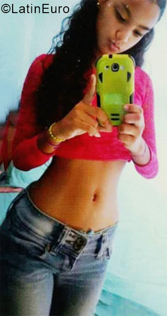 Date this fun Venezuela girl Claymar from Miranda VE2175