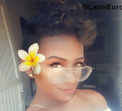 Date this pretty Colombia girl Genesis from Tumaco CO24342