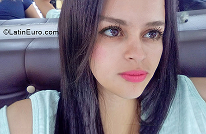 Date this stunning Dominican Republic girl Lilo from Santo Domingo DO33148