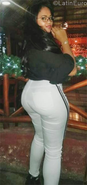 Date this delightful Dominican Republic girl Lia from Santo Domingo DO41001