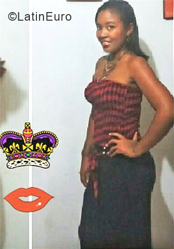 Date this gorgeous Colombia girl Selia from Cartagena CO24375