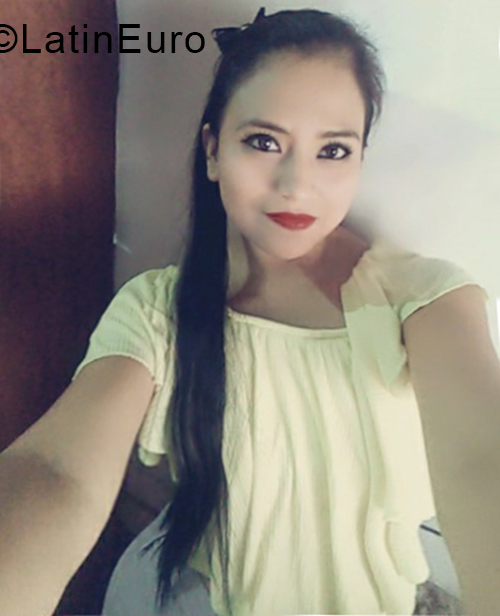 Date this foxy Peru girl Sandra from Trujillo PE1304