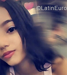 Date this hot Colombia girl Andrea from Cali CO24406