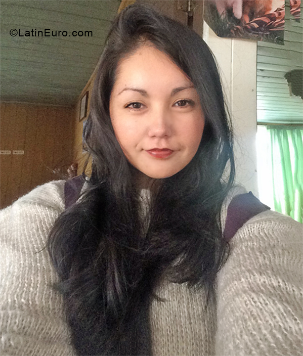 Date this georgeous Chile girl Yazmin from Santiago CL123