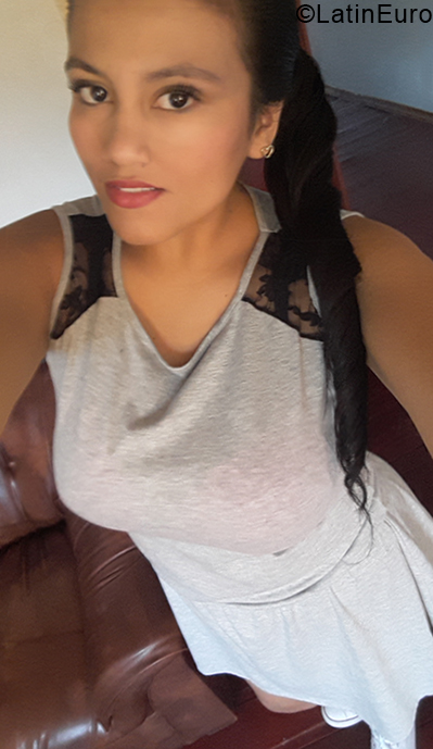 Date this young Colombia girl Alejandra from Manizales CO24431