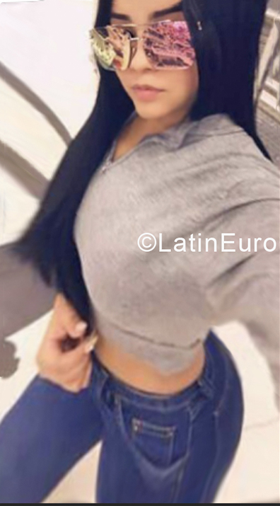 Date this tall Venezuela girl Kimberly from Caracas VE1927