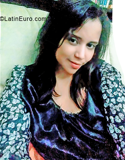 Date this exotic Dominican Republic girl Astris from Santo Domingo DO33271