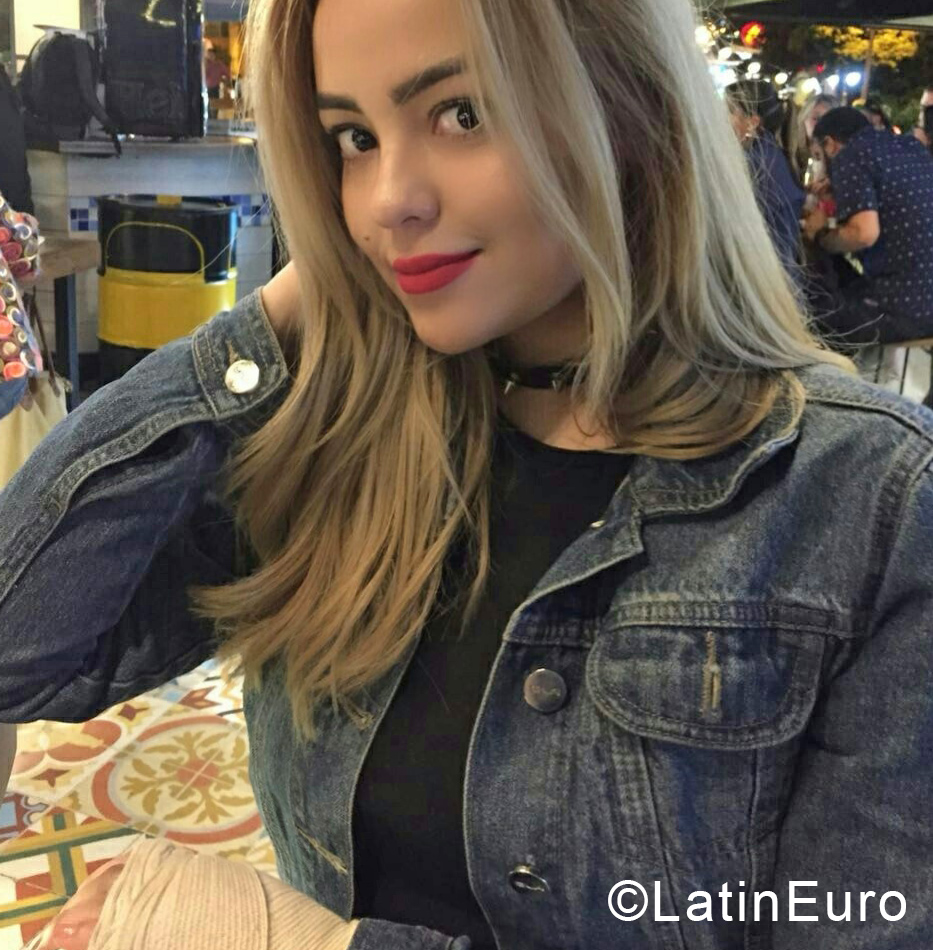 Date this exotic Colombia girl Mariana from Medellin CO24445