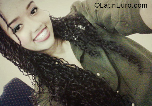 Date this lovely Brazil girl BRUNA from Porto Velho BR10682