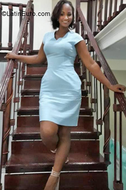 Date this tall Dominican Republic girl Carmel from Santiago DO33307