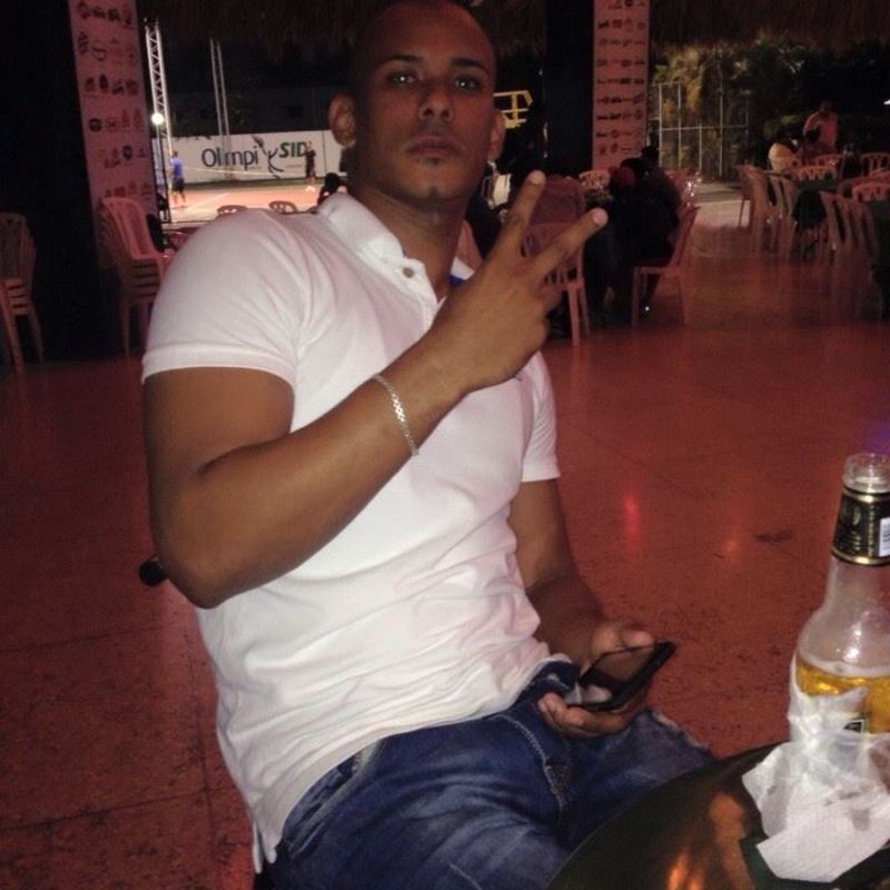 Date this stunning Dominican Republic man Emilio from Santo Domingo Este DO33326