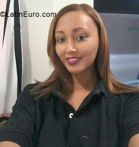 Date this hard body Dominican Republic girl Mery from Santo Domingo DO33333