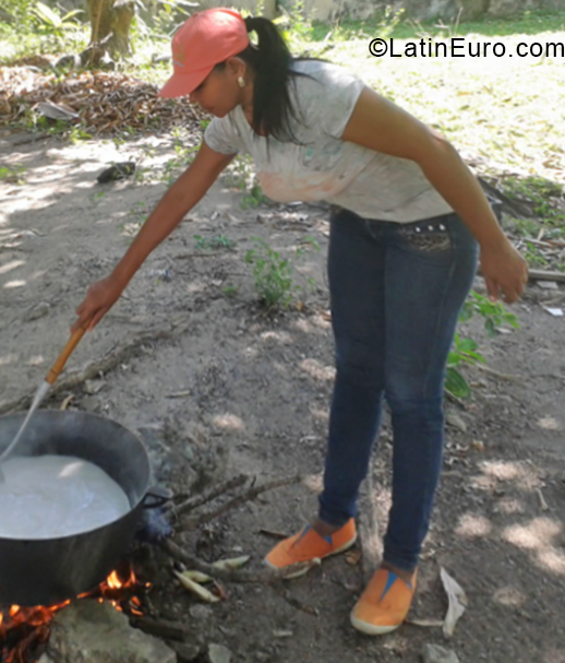 Date this beautiful Colombia girl Martha from San Andres CO24485