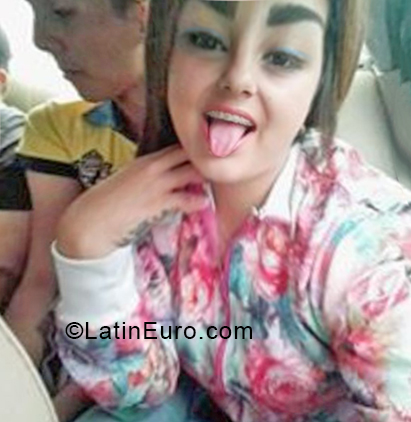 Date this good-looking Venezuela girl Grecia from Merida VE1956