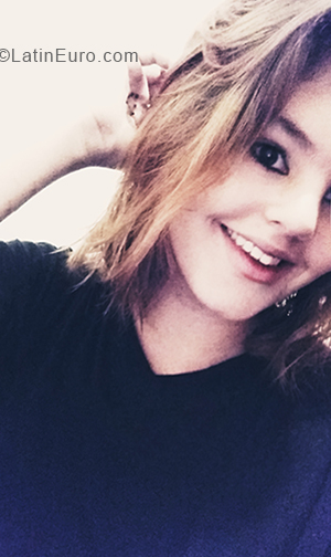 Date this attractive Brazil girl Beccah from Sao Paulo BR10701