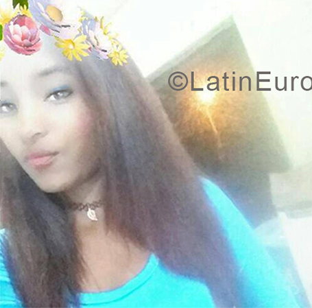 Date this nice looking Dominican Republic girl Rosangeles from Santo Domingo DO33362