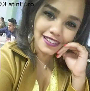 Date this good-looking Brazil girl Mah from Mogin Guacu BR10705