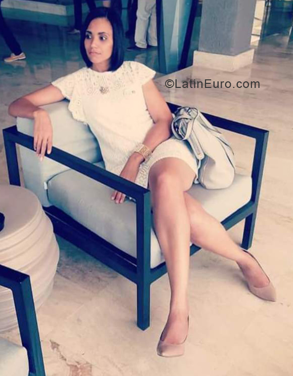 Date this lovely Dominican Republic girl Idami from Santo Domingo DO33420