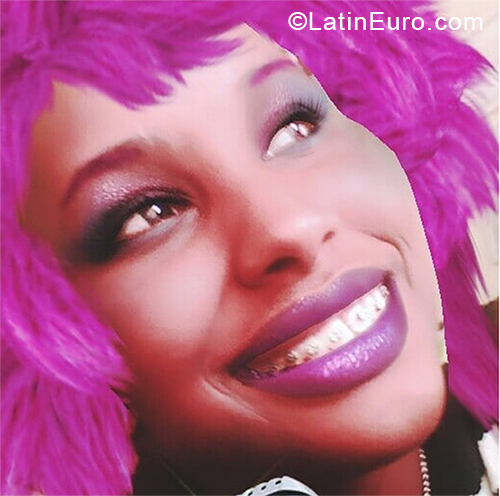 Date this exotic Dominican Republic girl Mariliim from Santo Domingo DO33482