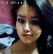 Date this foxy Venezuela girl Amalda from Valencia VE1996