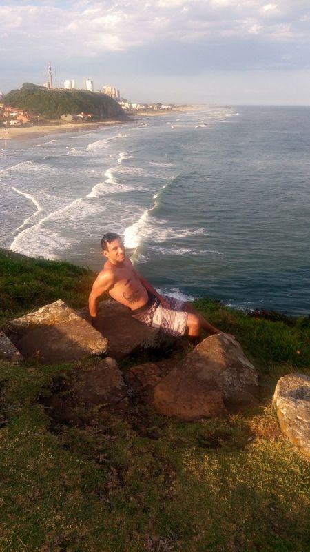 Date this hard body United States man Schneider from São Francisco US19650