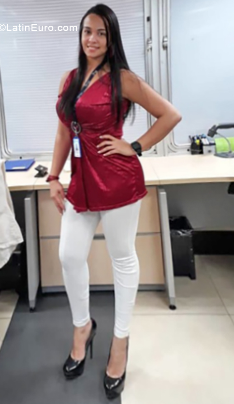 Date this stunning Venezuela girl Ninoska from Caracas VE4112