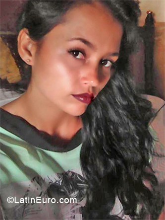 Date this fun Cuba girl Chinyta from Cuba CU439