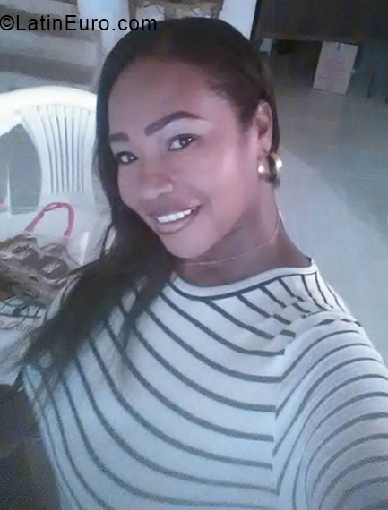 Date this athletic Colombia girl Maria from Tumaco CO24653