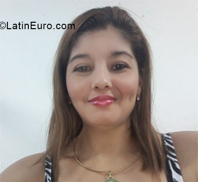 Date this hard body Nicaragua girl Darling from  NI215