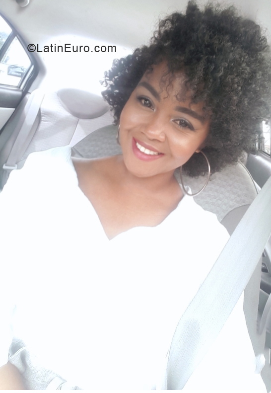 Date this lovely Colombia girl Mar from Cali CO27348