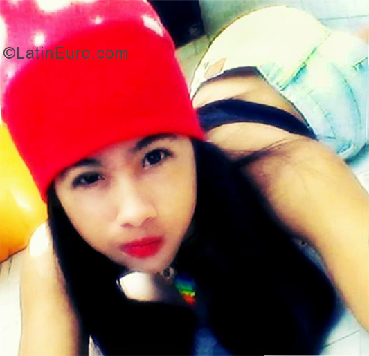 Date this pretty Venezuela girl Say from Caracas VE2049