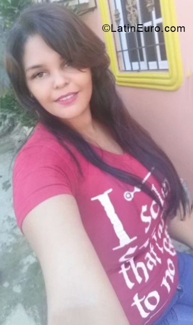 Date this stunning Dominican Republic girl Yesenia from Puerto Plata DO33681