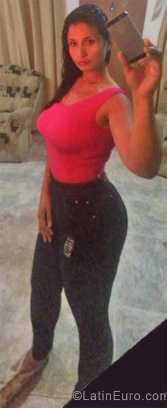 Date this stunning Venezuela girl Mariana from Puerto la Cruz VE2068