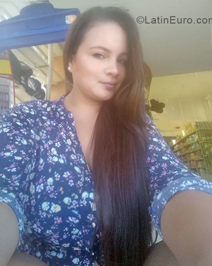 Date this hot Colombia girl Diana89 from Ibague CO24752