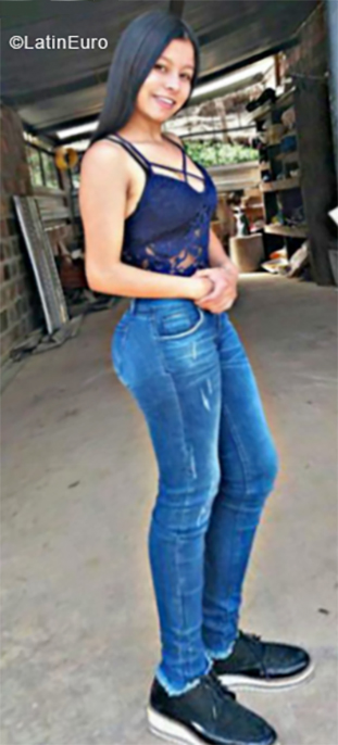 Date this delightful Colombia girl Tatiana ordoez from Cali CO24781