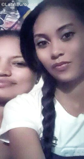 Date this pretty Colombia girl Sonia from Jamundi CO24791