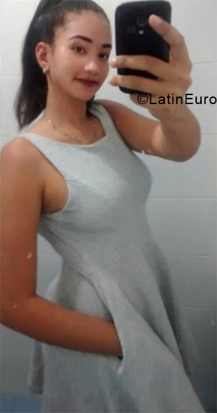 Date this exotic Colombia girl Maria from Santa Marta CO24798