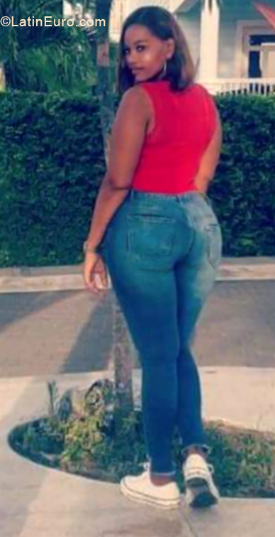 Date this georgeous Dominican Republic girl Sonia from Sosua DO33876