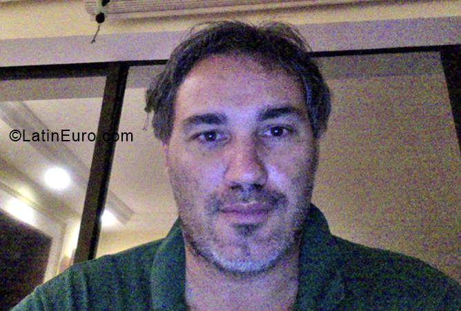 Date this pretty French Polynesia man Hoturaro from Papeete PF2