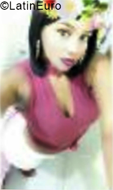 Date this good-looking Dominican Republic girl Shana from Santo Domingo DO33975