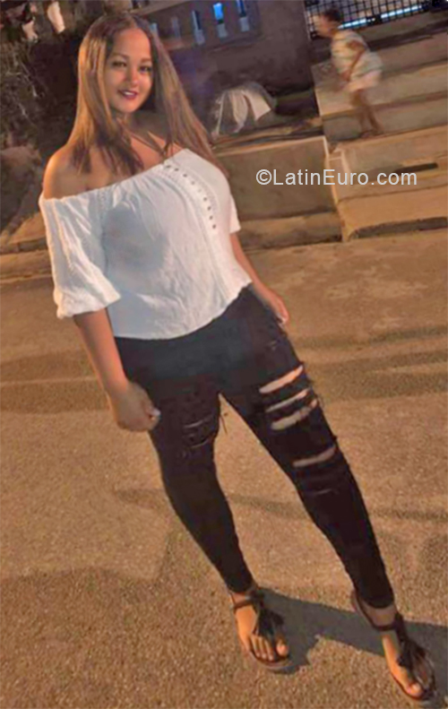 Date this gorgeous Dominican Republic girl Carolyn from Puerto Plata DO34032